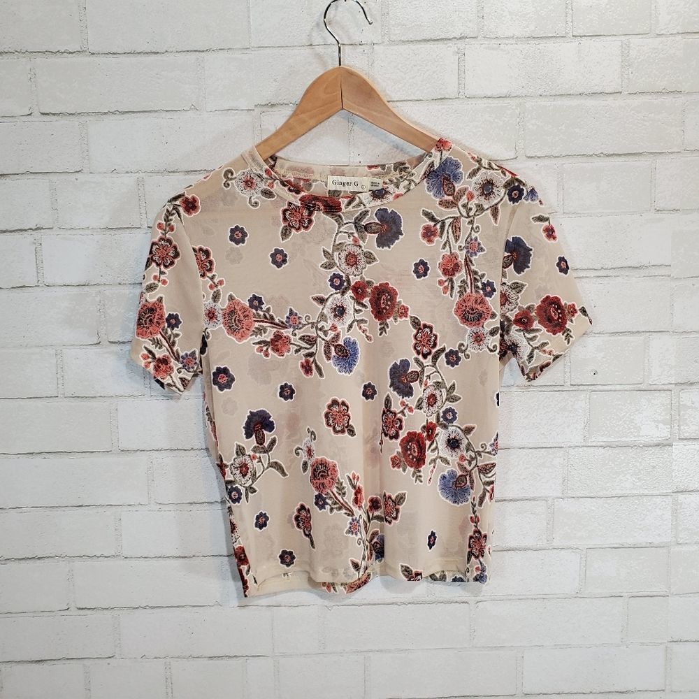 EUC✨ GINGER large semi-sheer cream floral short sleeve top